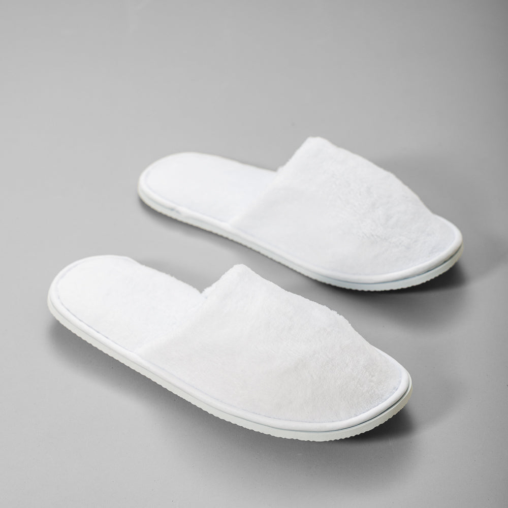 Coral Fleece Hotel Slippers Closed-toe White-Guest Amenities
