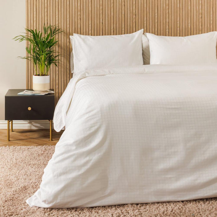 Cotton Club 450 Thread Count Jacquard Gridlock Duvet Cover Set White-Duvet Cover Sets