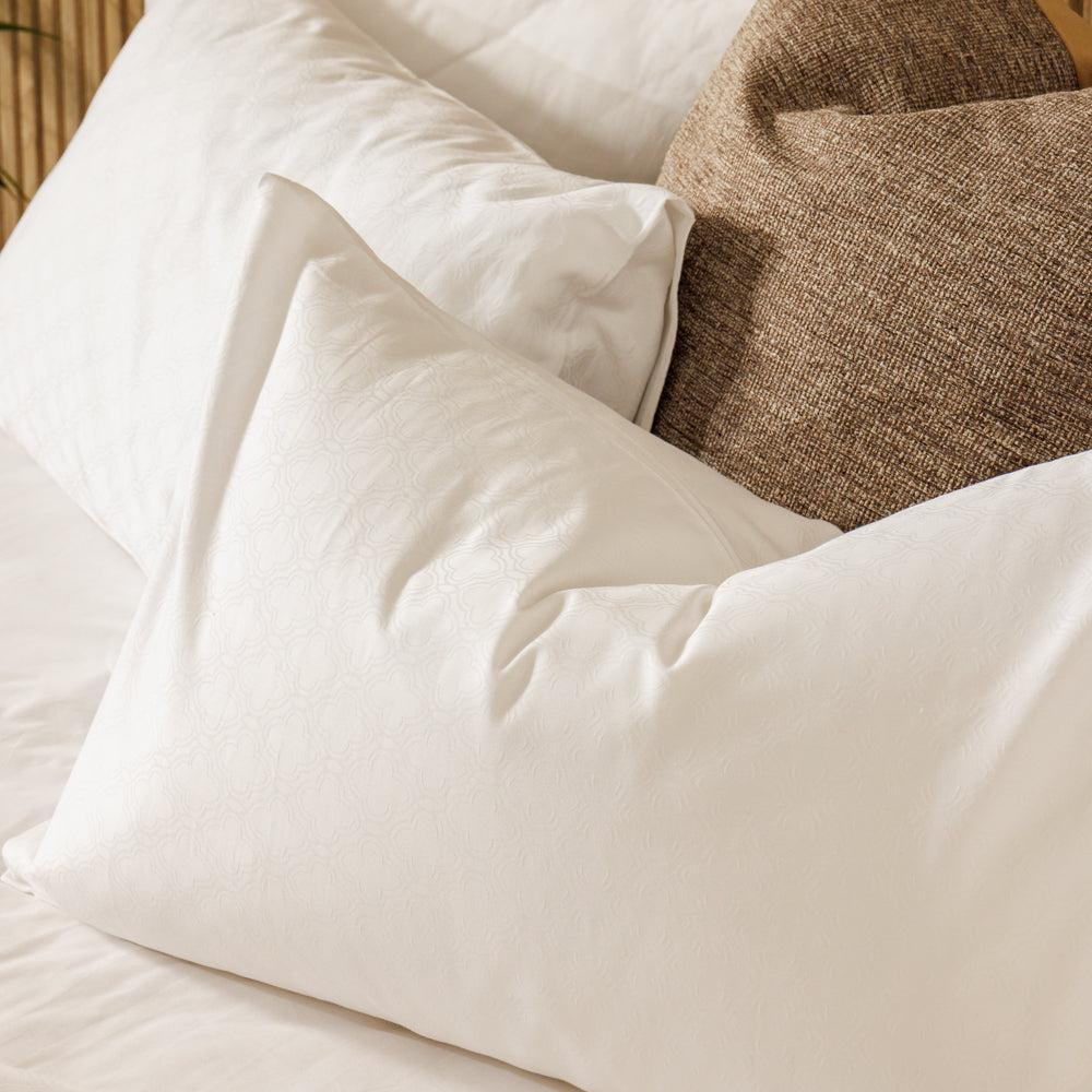Cotton Club 450 Thread Count Jacquard Moroccan Duvet Cover Set White-Duvet Cover Sets