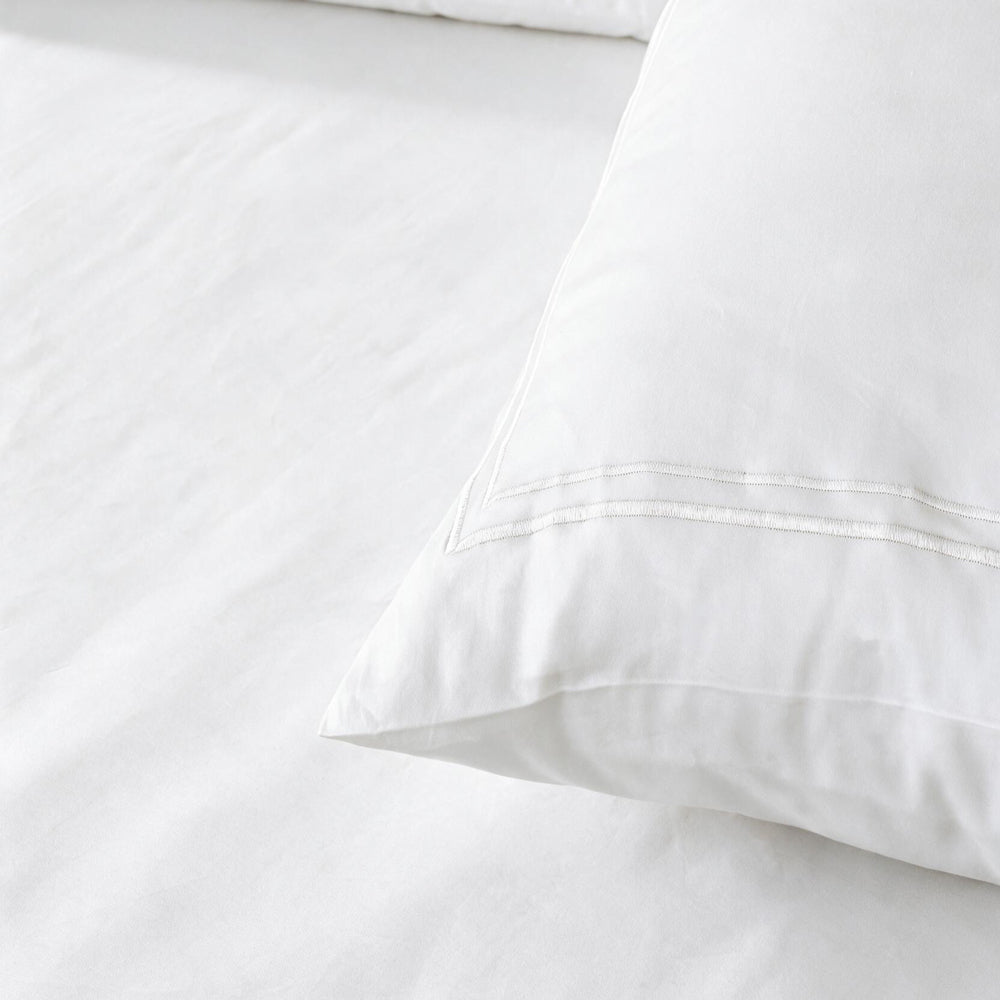 Cotton Collection 400 Thread Count 2 Line Satin Stitch Duvet Cover 6 Piece Set White-Duvet Cover Sets