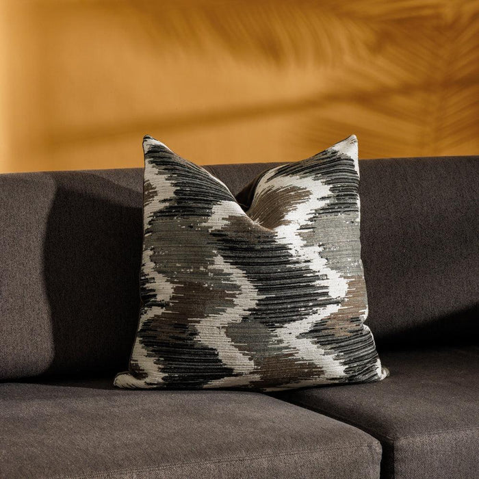 Deluxe Zigzag Monochrome Scatter-Scatters