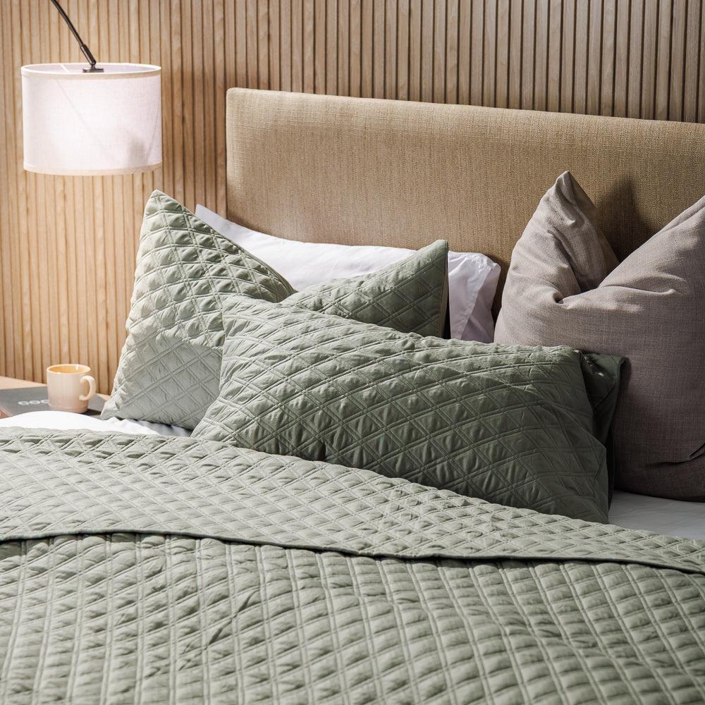 Moss Whisper Soft Premium Cotton Quilt Hunter Green-Quilts & Comforters