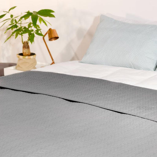 Nest Classic Embossed Bed Cover - Grey-Quilt