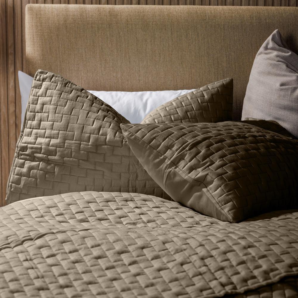 Tide Whisper Soft Premium Cotton Quilt Cocoa-Quilts & Comforters
