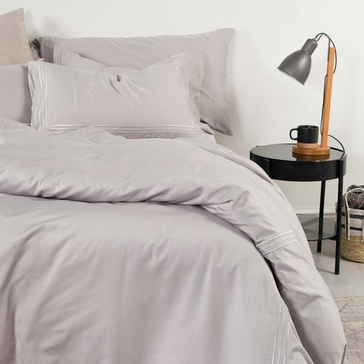 Whisper Soft 700 Thread Count Egyptian Cotton Heritage Collection Satin Stitch Duvet Cover Set - Light Grey